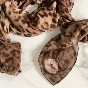 Cheetah Print Light Scarf
